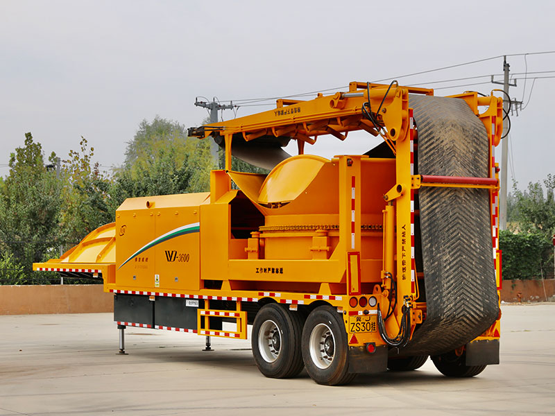 Trailer-Type vs. Crawler-Type Tub Grinders: Which One Fits Your Work Site Needs? Trailer-Type vs. Crawler-Type Tub Grinders: Which One Fits Your Work Site Needs?