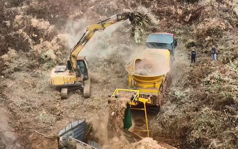 What Materials Can a Tub Grinder Process Efficiently?